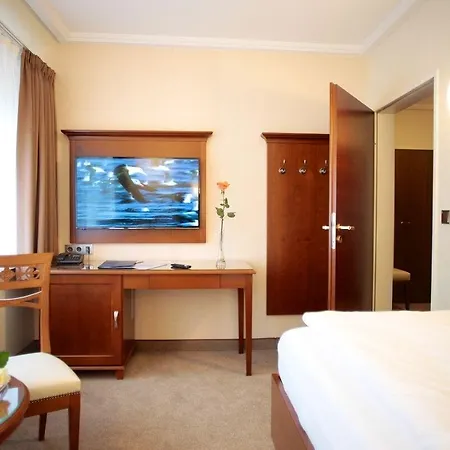 Ringhotel Faehrhaus מלון 4*